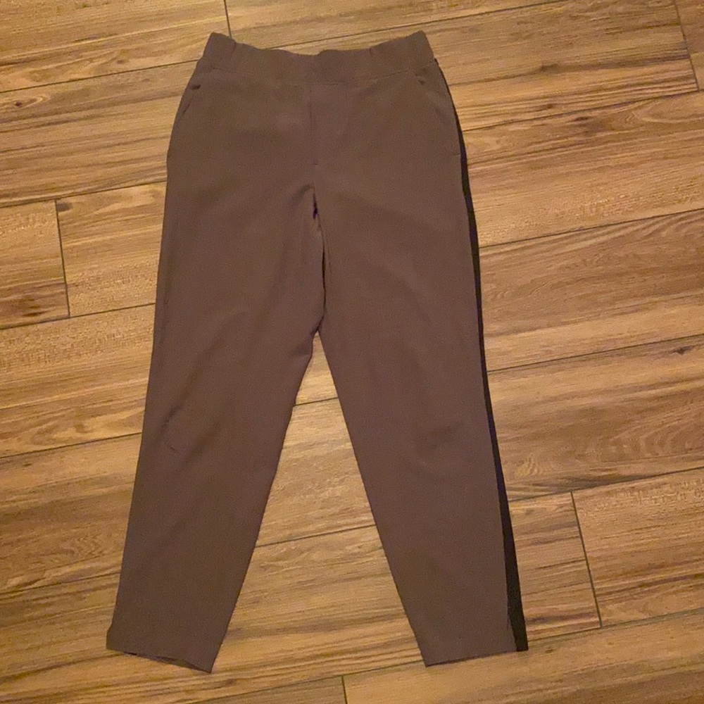 Athleta, comfortable work pants with stripe down the side, size 6